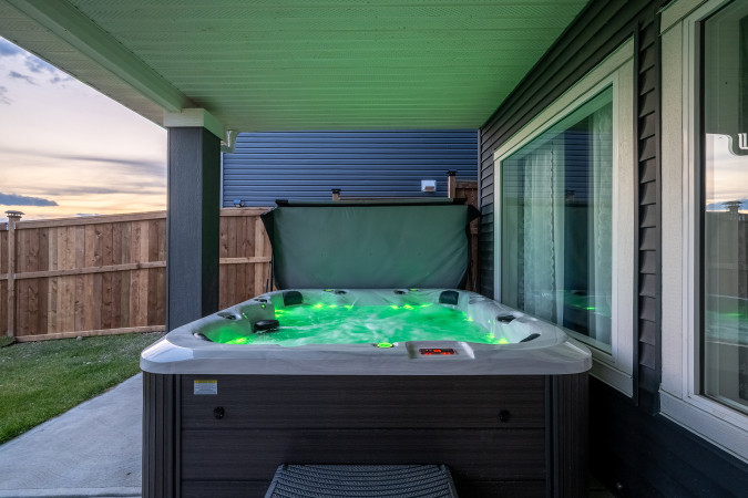 Private hot tub